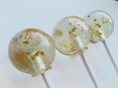 让人心酸的说说：最心酸莫过于你感谢我付出，更感谢我退出