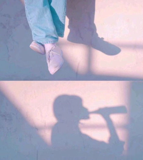 致自己的说说伤感句子短语:喝一杯清茶,再爱也不碰烈酒2