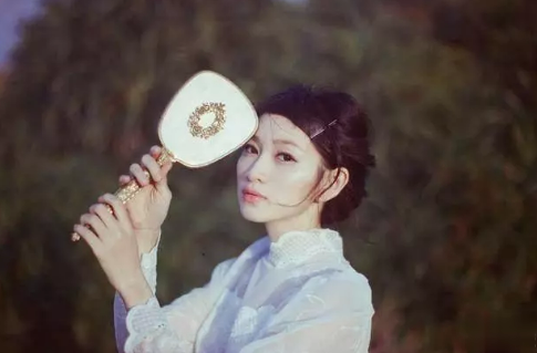 伤心说说短句子2019最新版 这辈子最大的幸运就是遇上了你2