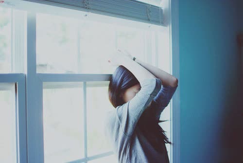 提起爱情回忆起的忧伤往事伤感说说 太累了不想爱了的伤心说说大全2