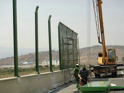 高速公路声屏障